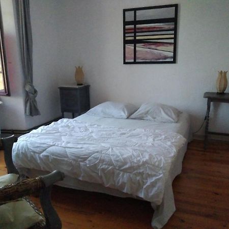 Bed and Breakfast Qui Vivra Verra Le Mesnil-Amey Exterior foto